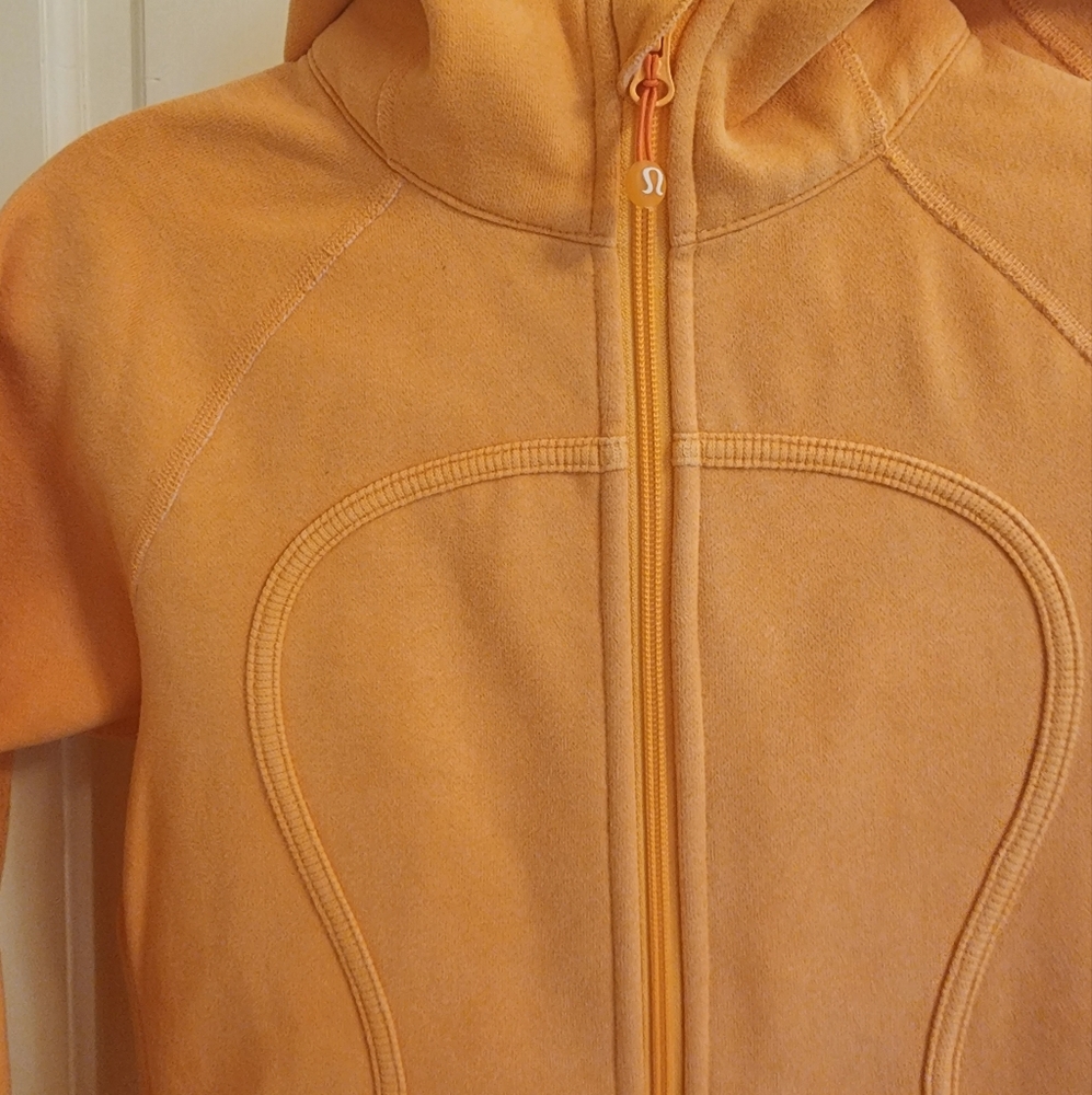 Lululemon hoodie size 8